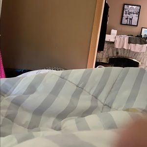 Meet your Posher, Uri